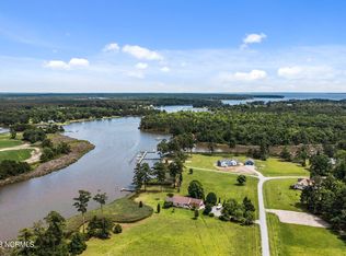 5 N Creek Dr, Belhaven, NC 27810