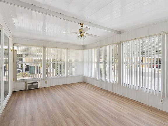 4th image of 723 Viking Ave
