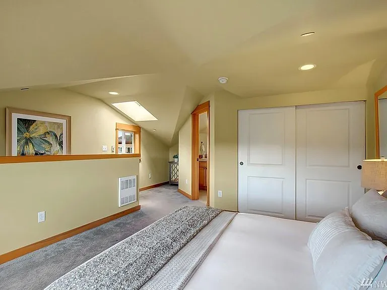 5008 12th Ave NE #C — Photo 10