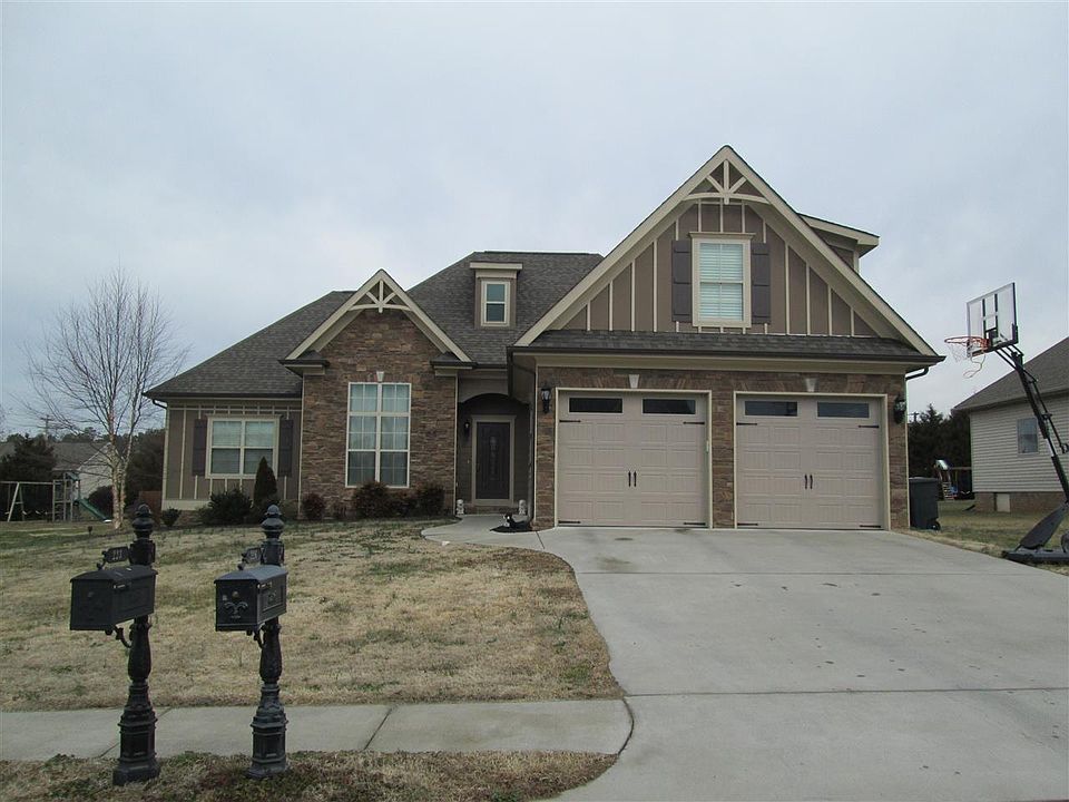 1st image of 223 Thoroughbred Dr NW
