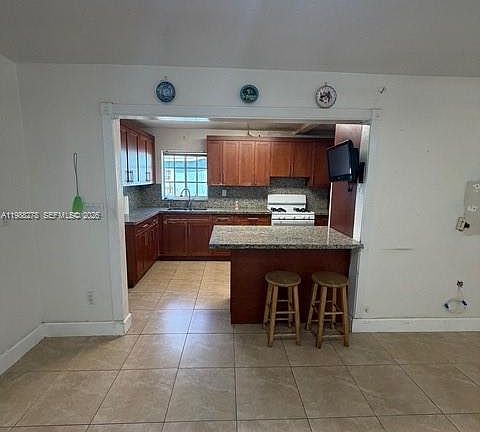 4th image of 4946 NW 186th St