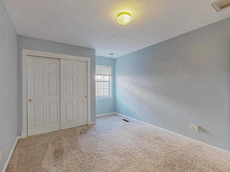 13612 Vic Rd NE — Photo 50