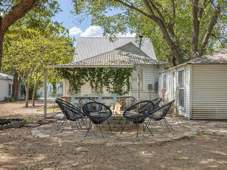 206 N Rusk St — Photo 43