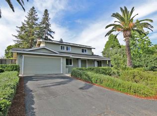 7 Silvia Ct, Moraga, CA