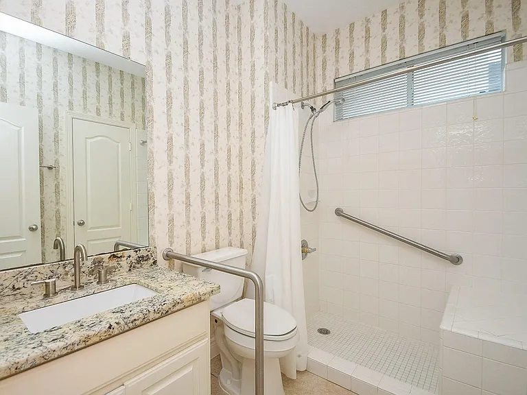 215 Wildmoor Ct — Photo 18