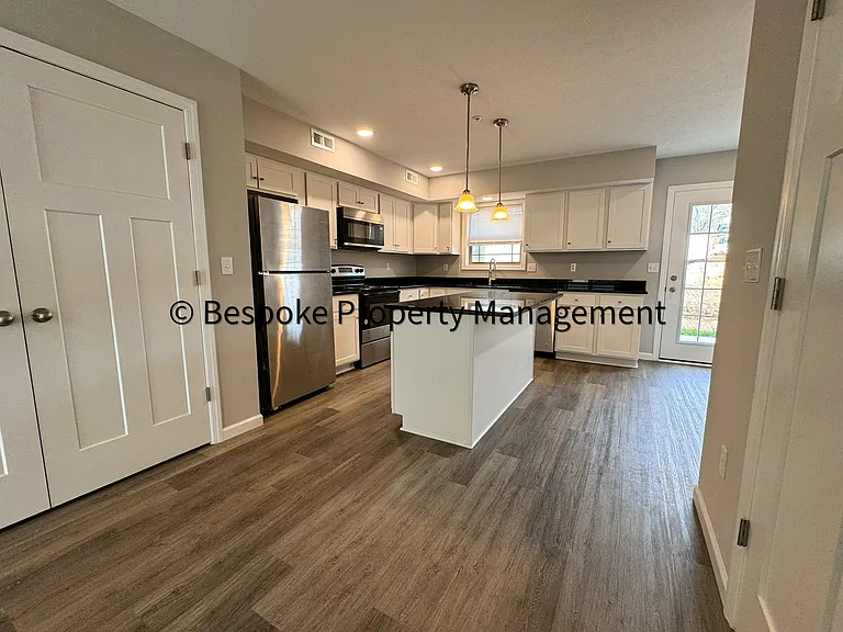 31-41 Goliath Dr — Photo 6