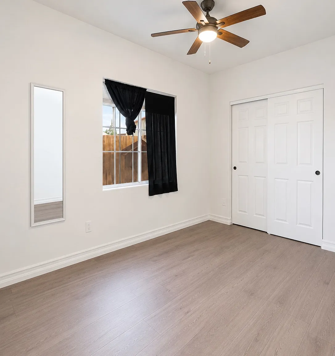 2 bed, $1,100 — Photo 4
