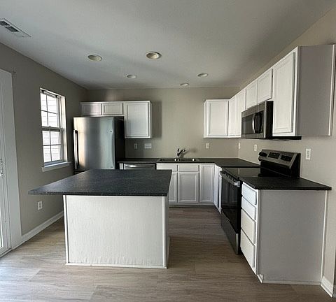 5th image of 10908 Kinston Ridge Pl