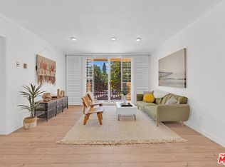 12955 Riverside Dr APT 201, Sherman Oaks, CA 91423