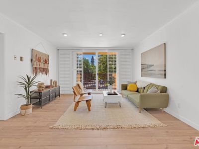 12955 Riverside Dr APT 201, Sherman Oaks, CA, 91423