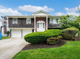 169 School Ln, Lido Beach, NY