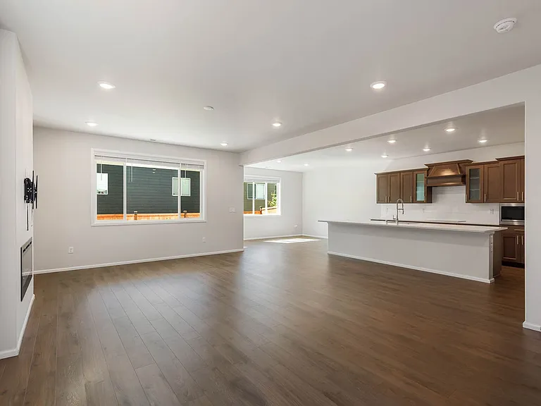 21112 42nd Dr SE — Photo 3