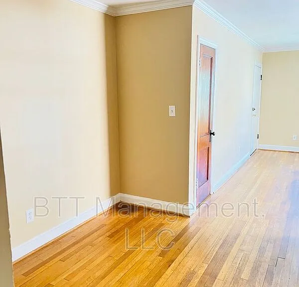 8505 Greenwood Ave #302 — Photo 8