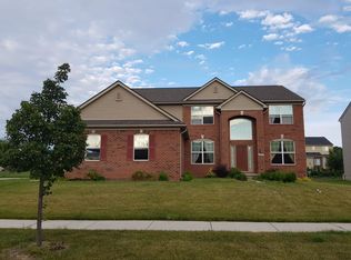 3130 Wren Ln, Rochester Hills, MI 48309