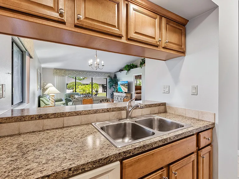 406 Club Dr — Photo 10