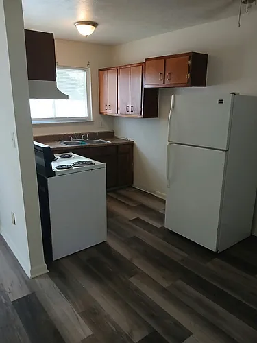 56 Fernwood Ave #C Photo 1
