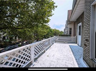 522 73rd St #2, Brooklyn, NY 11209