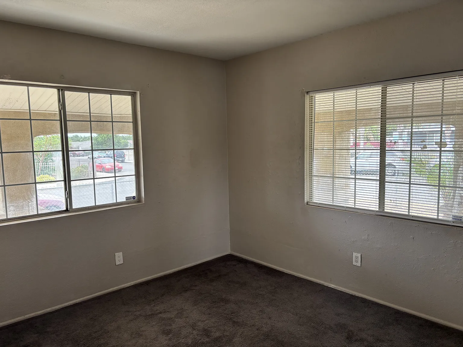 3 bed, 1040 sqft, $950 — Photo 2