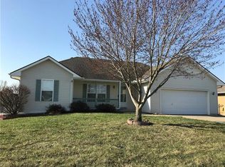 413 E 22nd Ter, Kearney, MO 64060