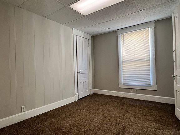 4th image of 3736 N Kenwood Ave