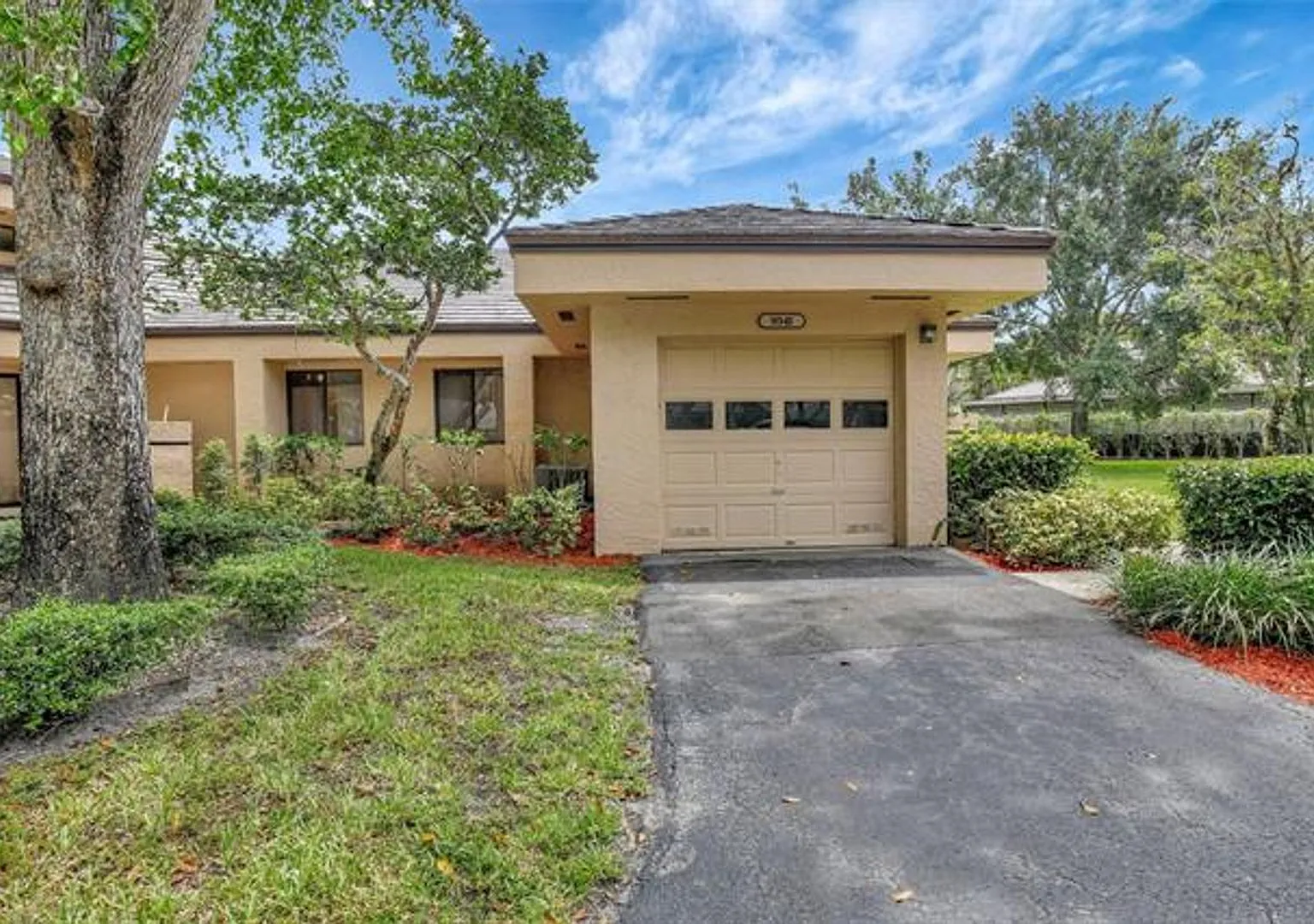 9341 Chelsea Dr S th 9341, Plantation, FL 33324 — Photo 2