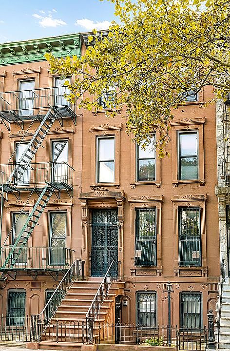 1st image of 162 Decatur St