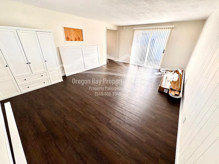 270 S Morrison St — Photo 9