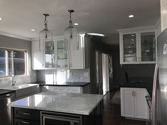 4th image of 3476 Westmount Ave
