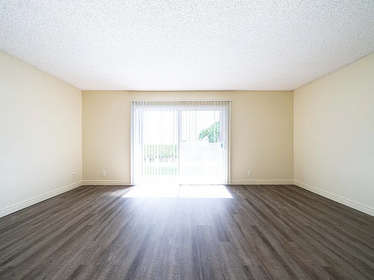1245 Palomar Pl #59 — Photo 5
