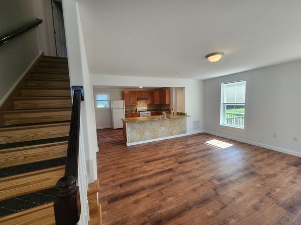 2944 Main St #3