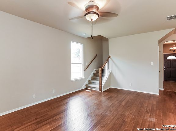 4th image of 333 Moonlight Ct