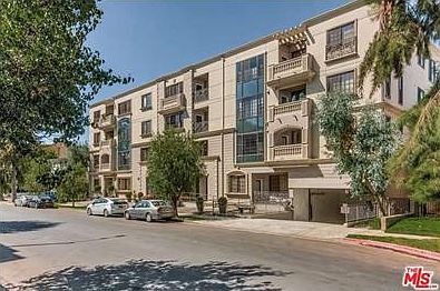3rd image of 107 N Swall Dr APT 204
