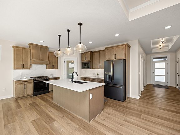 5th image of 17215 Northview Dr