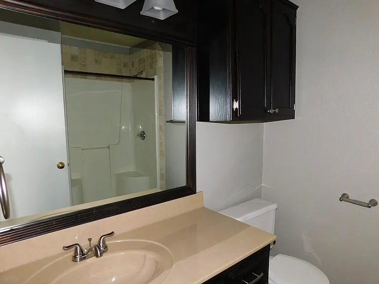2123 Lakecrest Dr — Photo 11