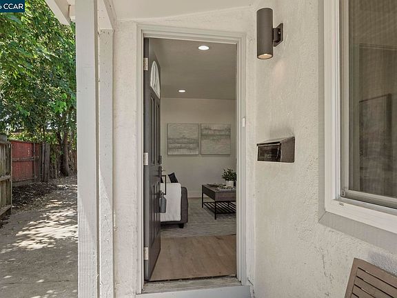 2nd image of 4054 Sumac Ln