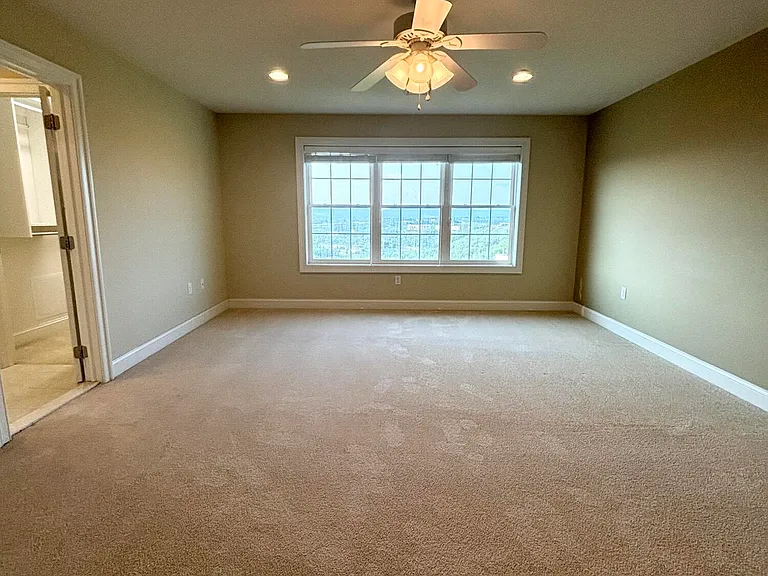 1803 Robinson Close — Photo 12