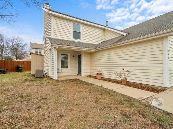 904 Christie Ct, Lawrence, KS 66049