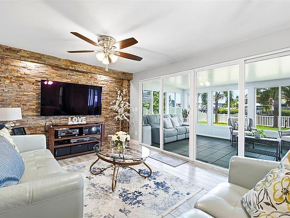 3rd image of 485 FLAMINGO DRIVE