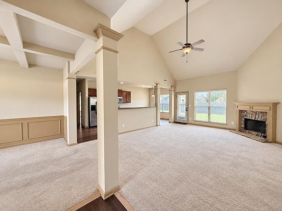 4th image of 4 Churchill Dr