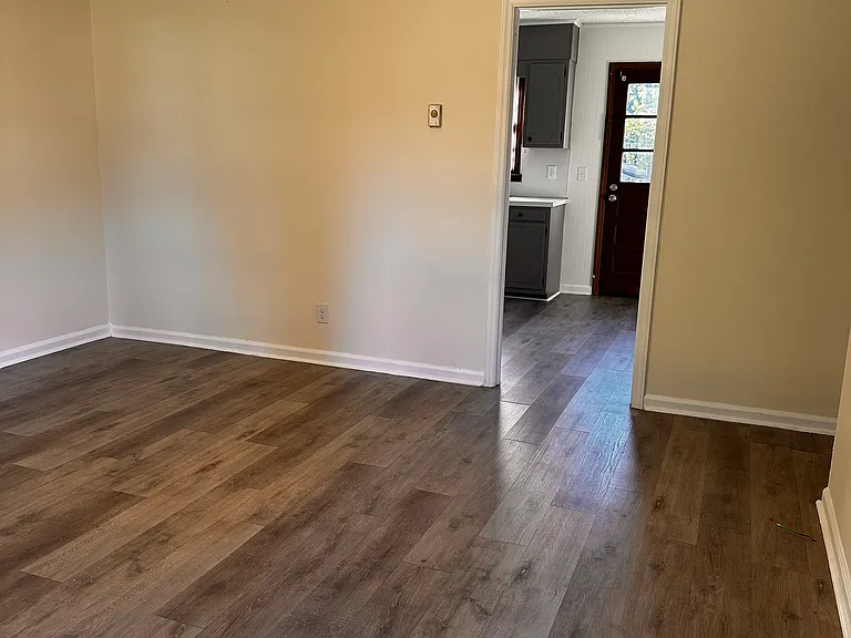 5460 Bertie Ave #D — Photo 8