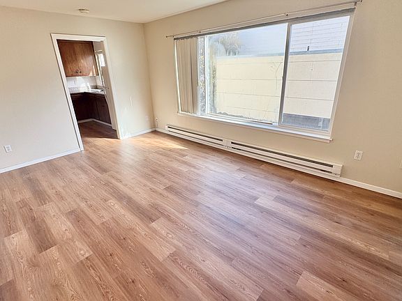 2nd image of 410 44th Ave #105