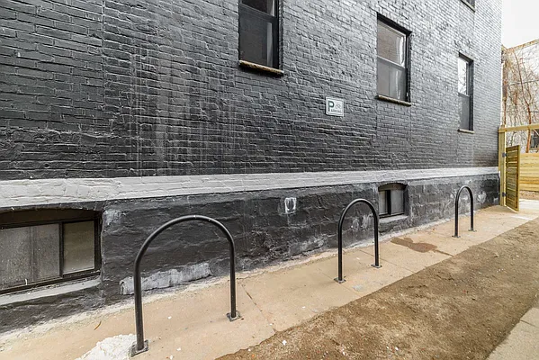 Rented by The Syper Group | media 50