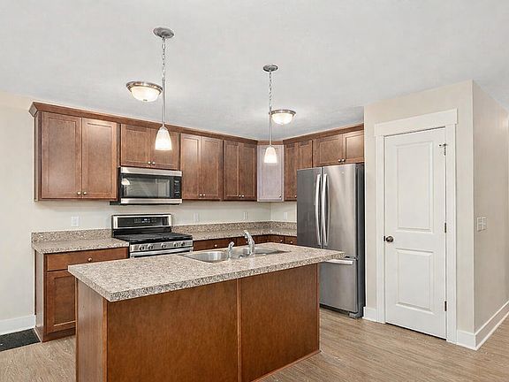 4th image of 3725 Merriville Ct SE