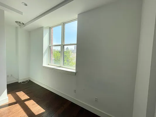 Rented by Bruma Realty LLC | media 16