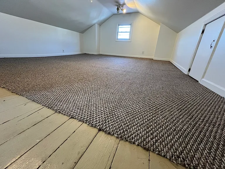 Third Floor Bonus Room or Bedroom / Tercer piso cuarto extra o recamara