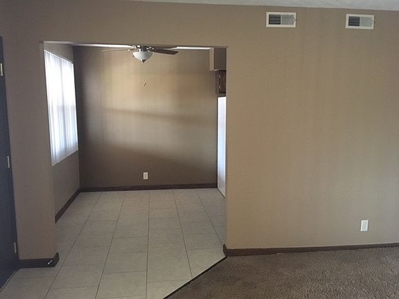 5th image of 1806 Knox St APT 02