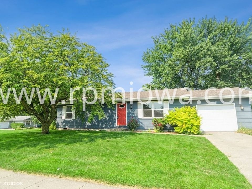 1st image of 300 5th Ave NW