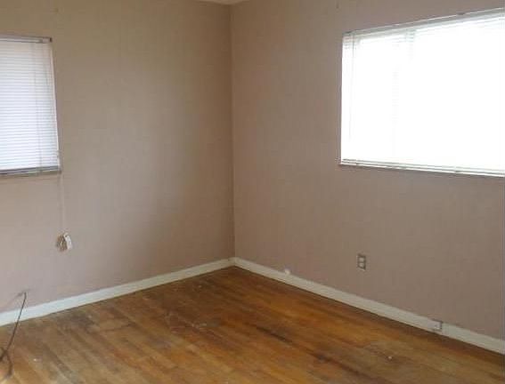 5th image of 23211 Kenosha Ave