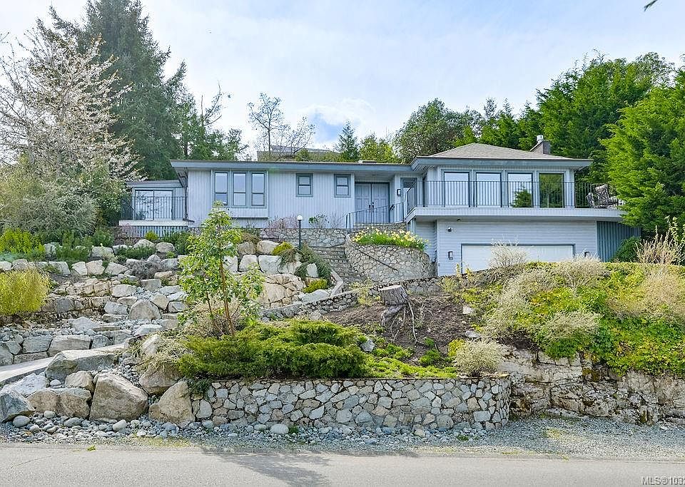 1st image of 8870 Forest Park Dr