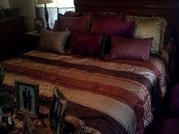 Formal bedroom 1 angle 2
